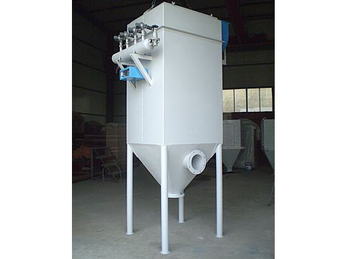 Dust collector for removing fine dust